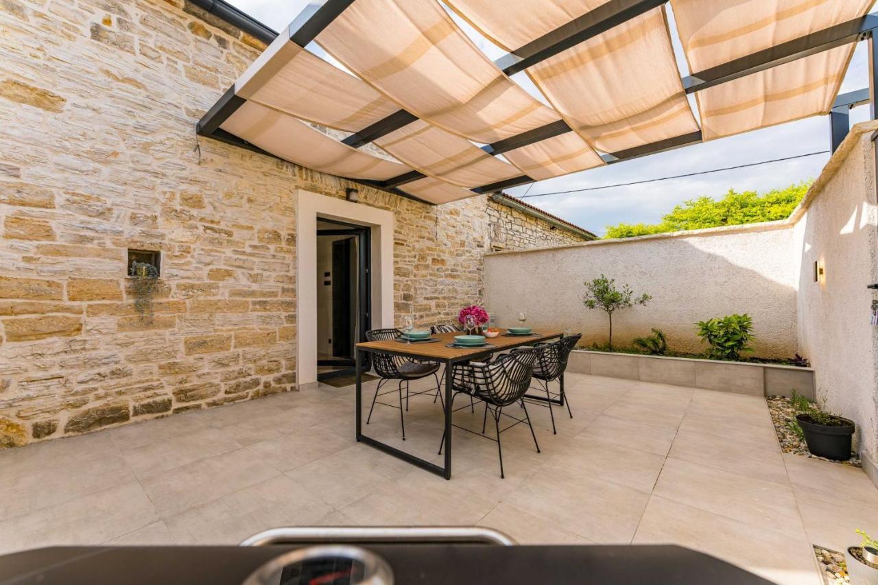 Stone House With Pool Poeta Villa Pridraga Dış mekan fotoğraf